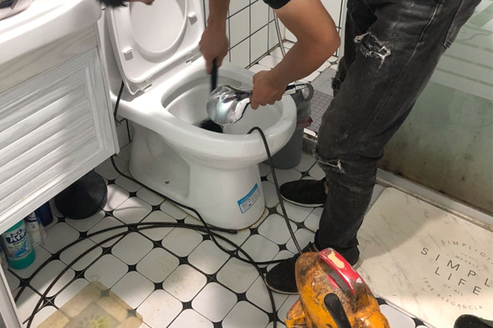提蒙乡马桶堵塞自己疏通还是找师傅?专业上门服务让你省时更省心